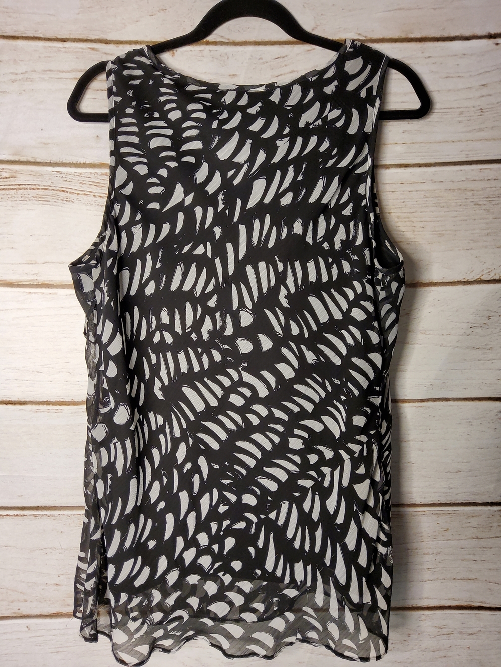 Dress Barn Black & White Printed Sleeveless Women's Camisole - Picture 3 of 6